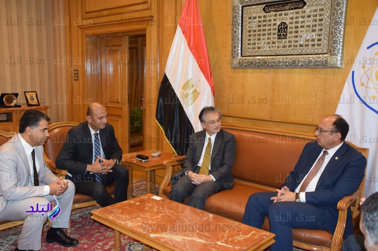 رئيس جامعة حلوان يستقبل سفير دولة اليابان2