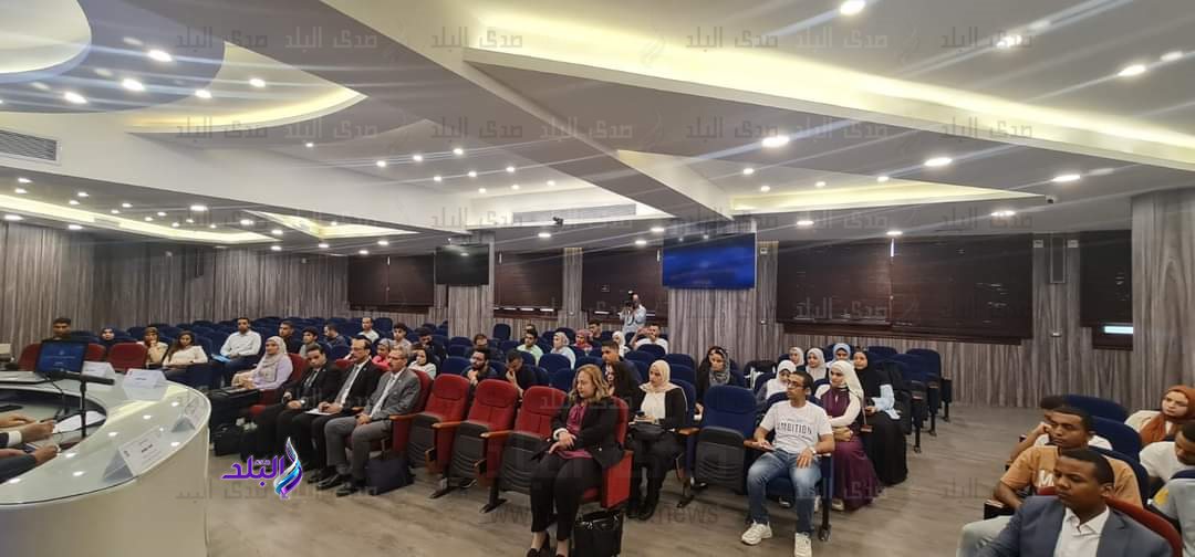 رئيس هيئة الرقابة على الصادرات والواردات المصرية يحاضر بكلية الحقوق جامعة عين شمس1