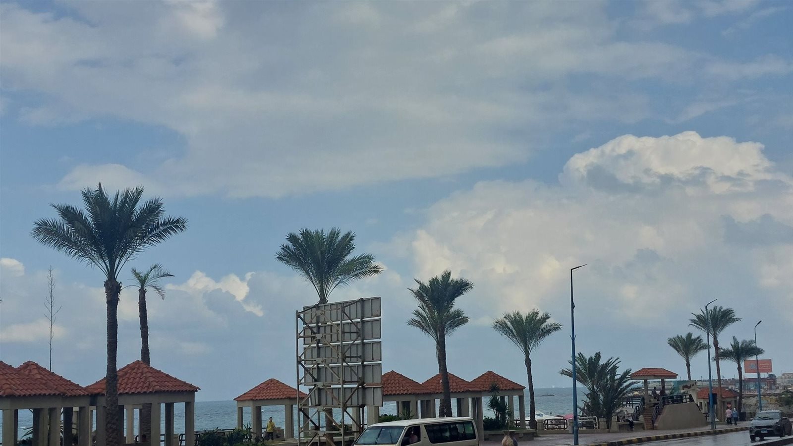 هطول أمطار غزيرة بالإسكندرية