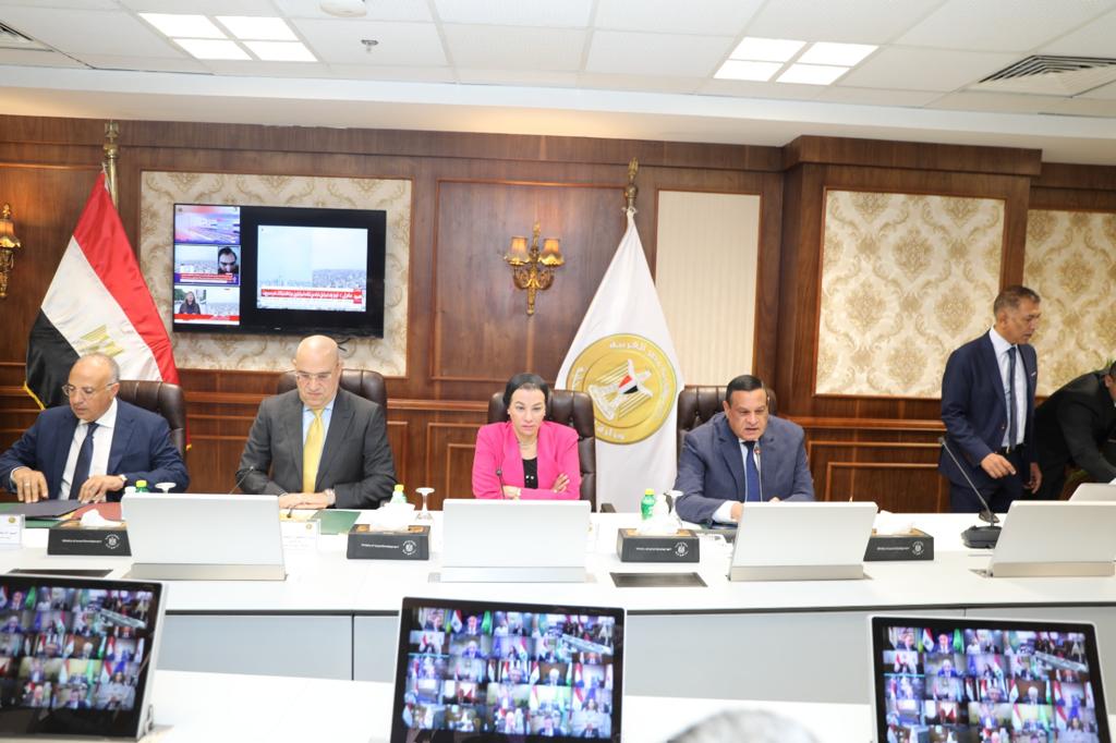 وزيرا التنمية المحلية والبيئة 