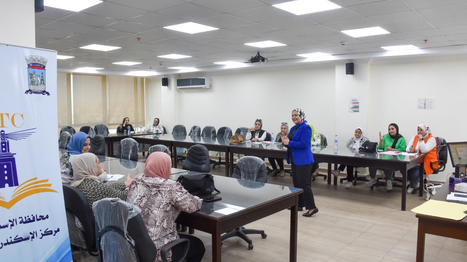 دورات تدريبية للعاملين بديوان المحافظة 
