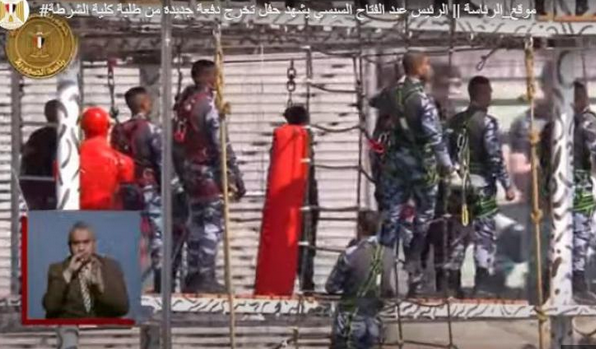 عروض قتالية أمام الرئيس السيسي