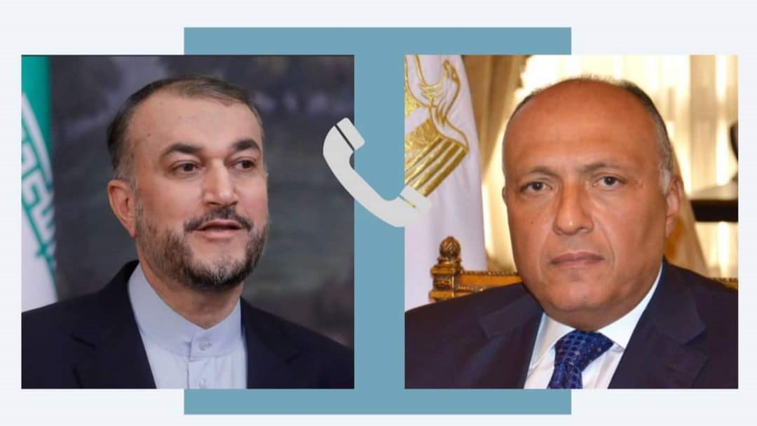 سامح شكري يتلقى اتصالاً من وزير خارجية إيران