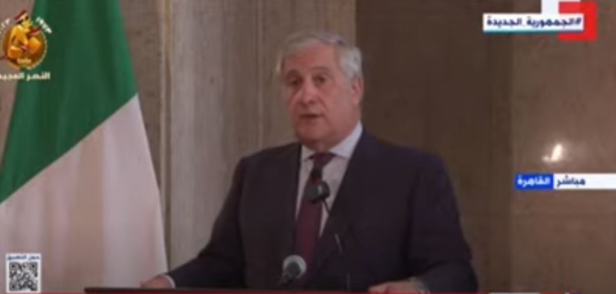 وزير الخارجية الإيطالي "أنطونيو تاياني"