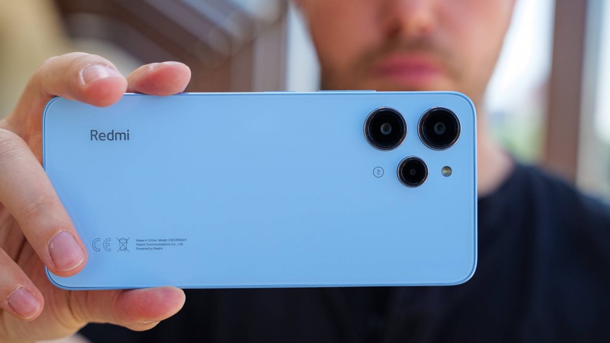 آيفون الغلابة بسعر زهيد..موبايل شاومي الجديد Redmi 12 توأم i