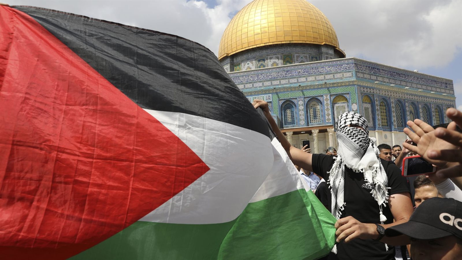 فضائح..إنستجرام وفيسبوك ووسائل الإعلام تنصر العدوان الإسرائي