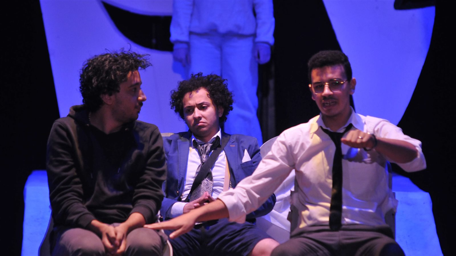 عرض مسرحي عرض مسرحي