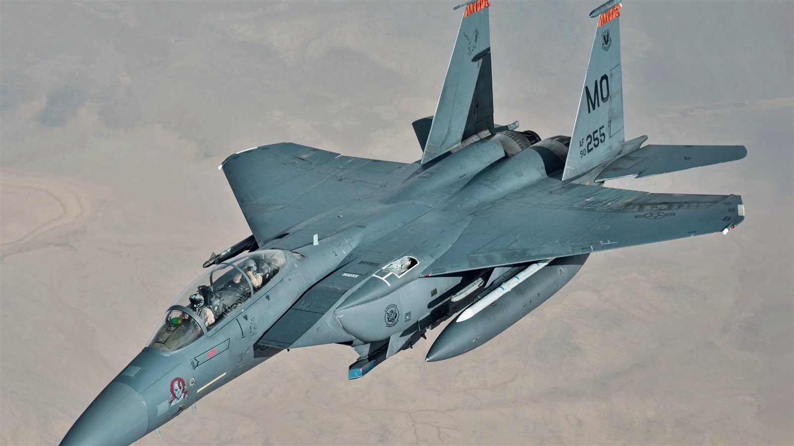 طائرة f15