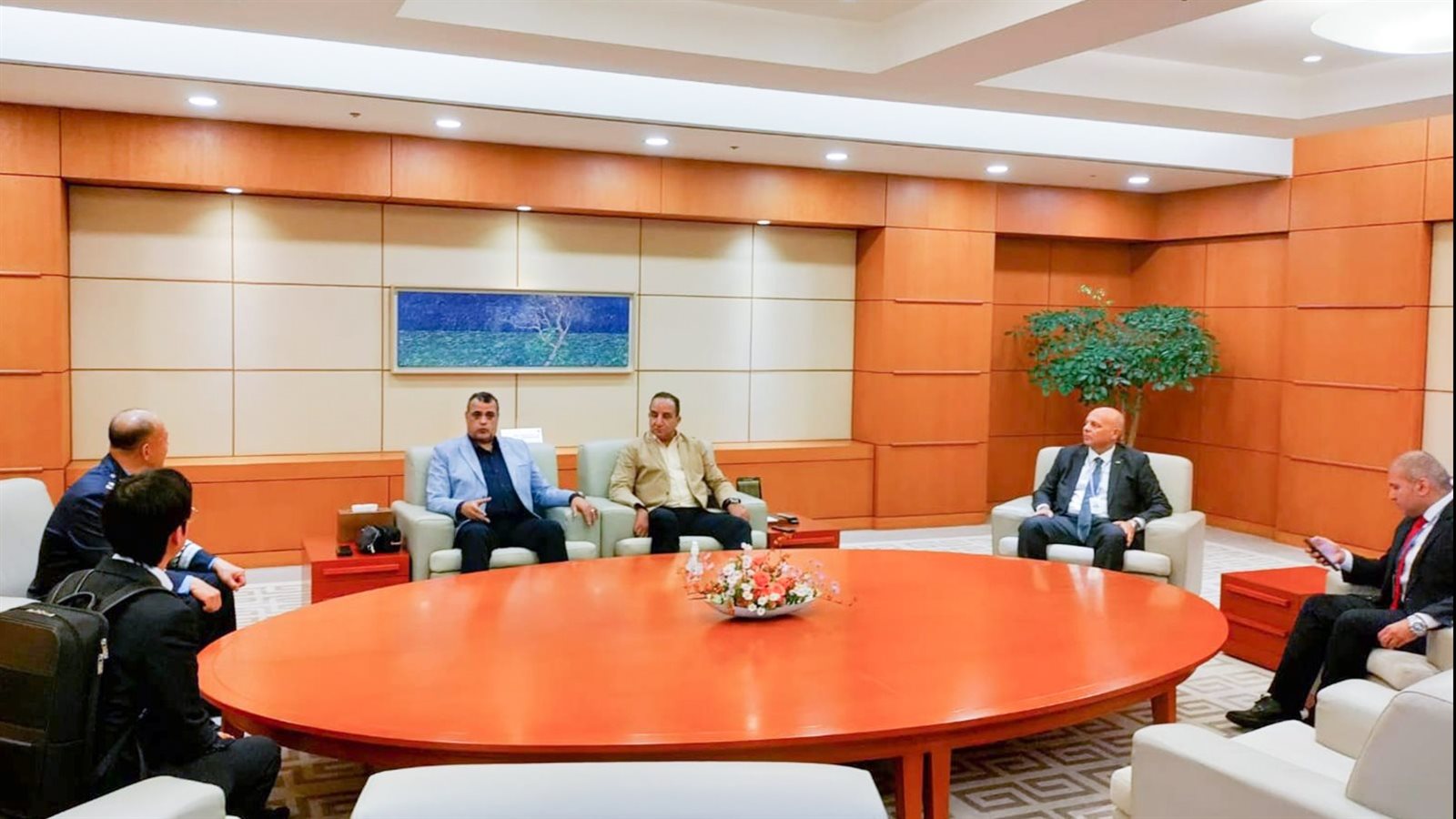 وزير الإنتاج الحربى  يصل كوريا الجنوبية