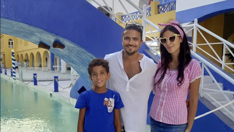 بعد تفاعلها مع إسرائيلية ..صور جمعت كارلا وزوجها هيثم سعيد