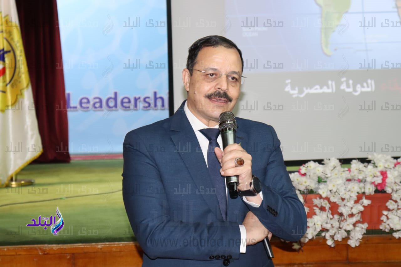 ملتقى إعداد القيادات الشابة بالجامعات والمعاهد المصرية