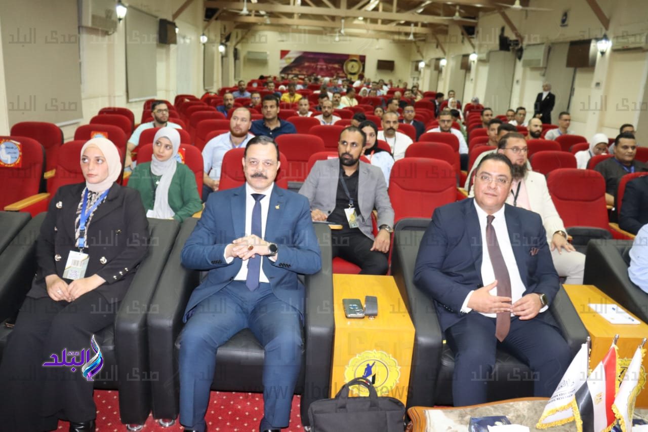 ملتقى إعداد القيادات الشابة بالجامعات والمعاهد المصرية