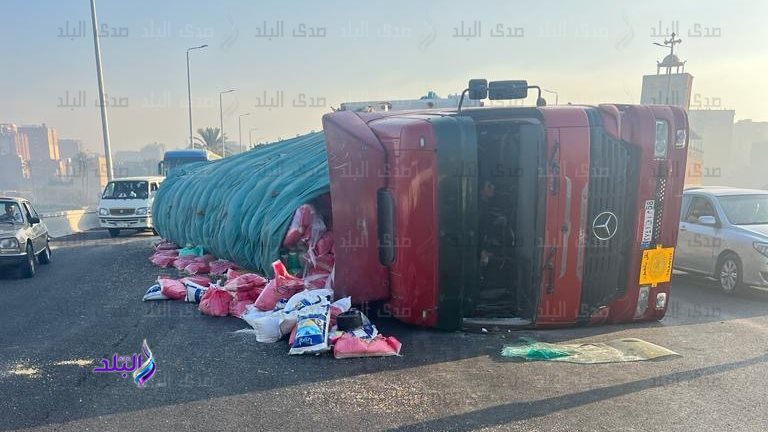 السيارة المنقلبة