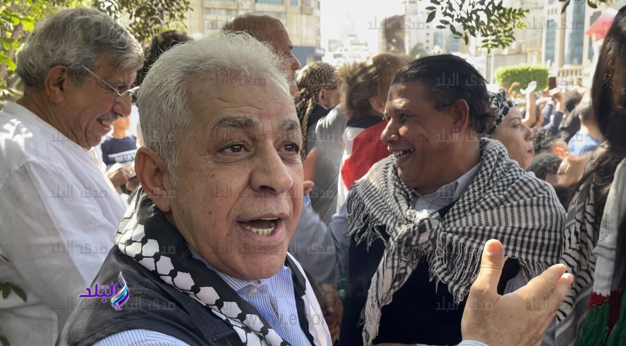 حمدين صباحي خلال تظاهرات مصطفى محمود دعمًا للقضية الفلسطينية