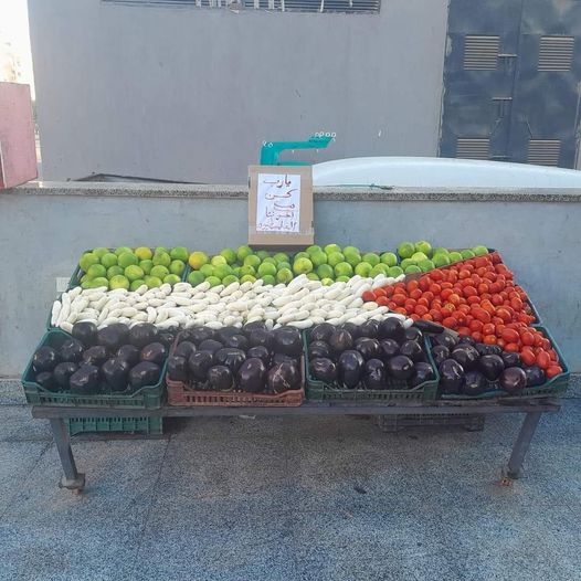 على طريقته الخاصة .. بائع خضار يدعم فلسطين 