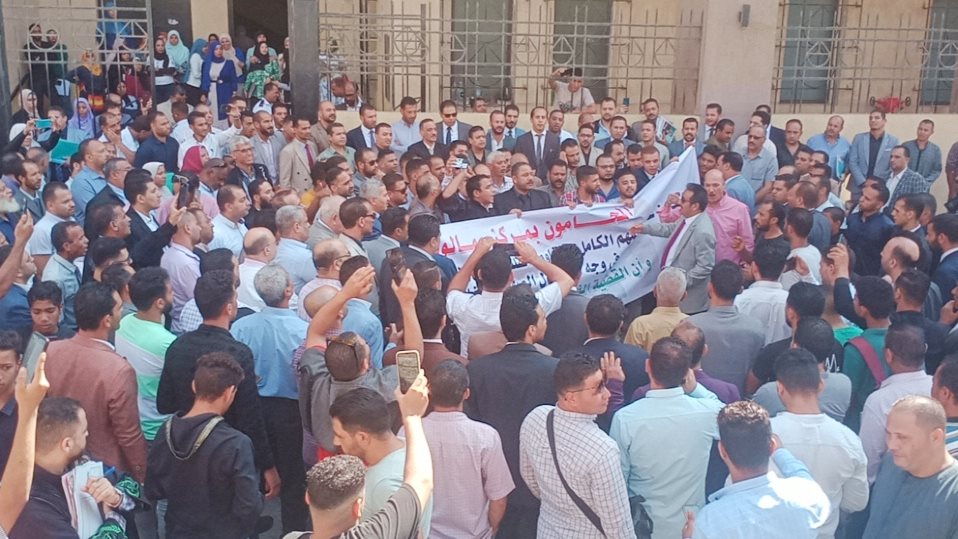 وقفه للمحامين للتضامن مع فلسطين 
