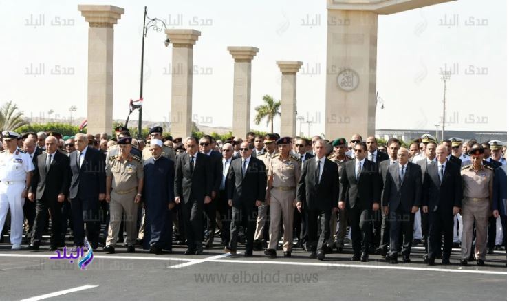 السيسي يتقدم جنازة اللواء محمد أمين مستشار الرئيس السابق للش