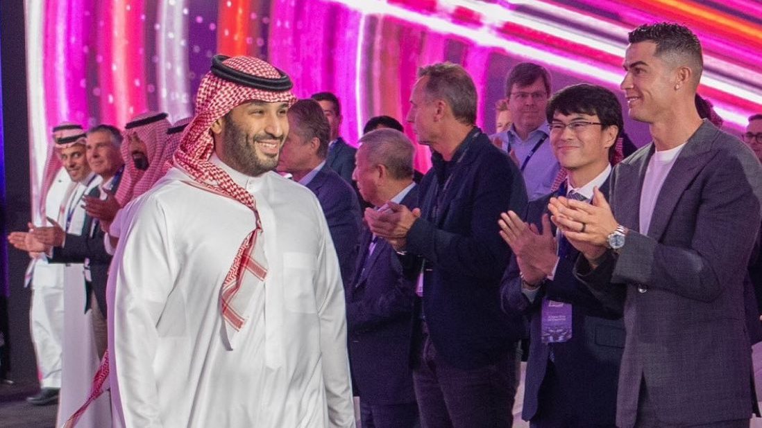 كريستيانو رونالدو يُحيي محمد بن سلمان