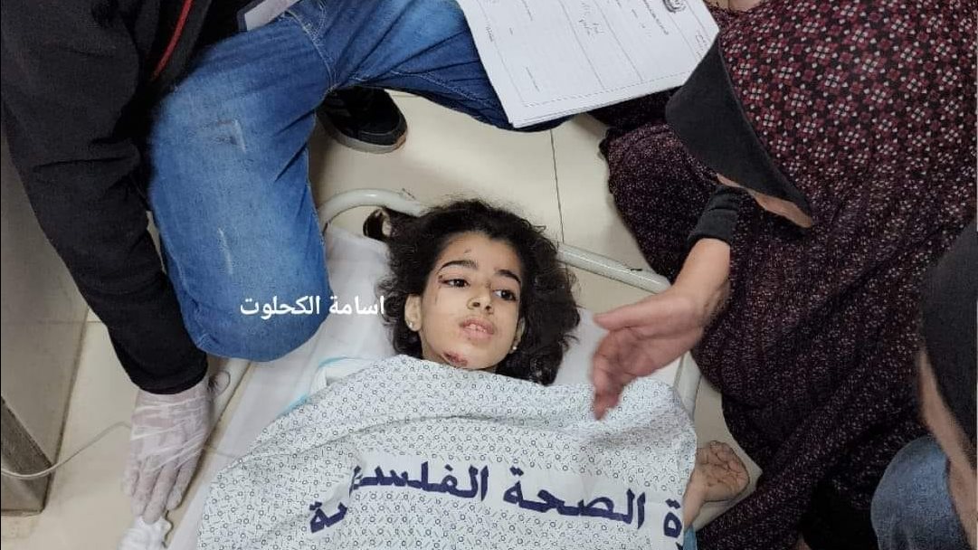 نجاة طفلة فلسطينية بعد قضاء 3 أيام أسفل الأنقاض