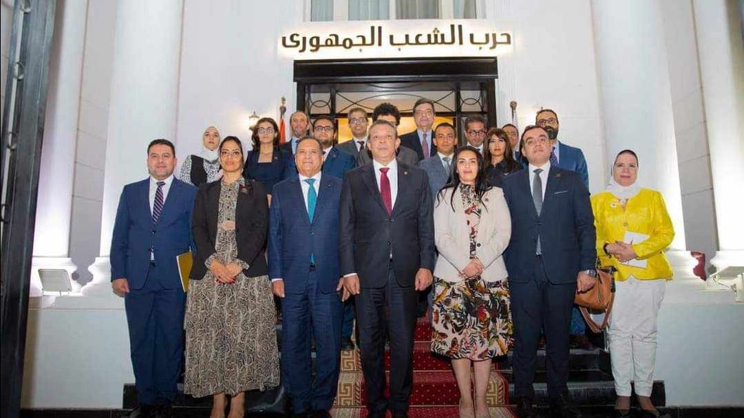 التنسيقية تلتقي الحملة الرسمية للمرشح الرئاسي حازم عمر