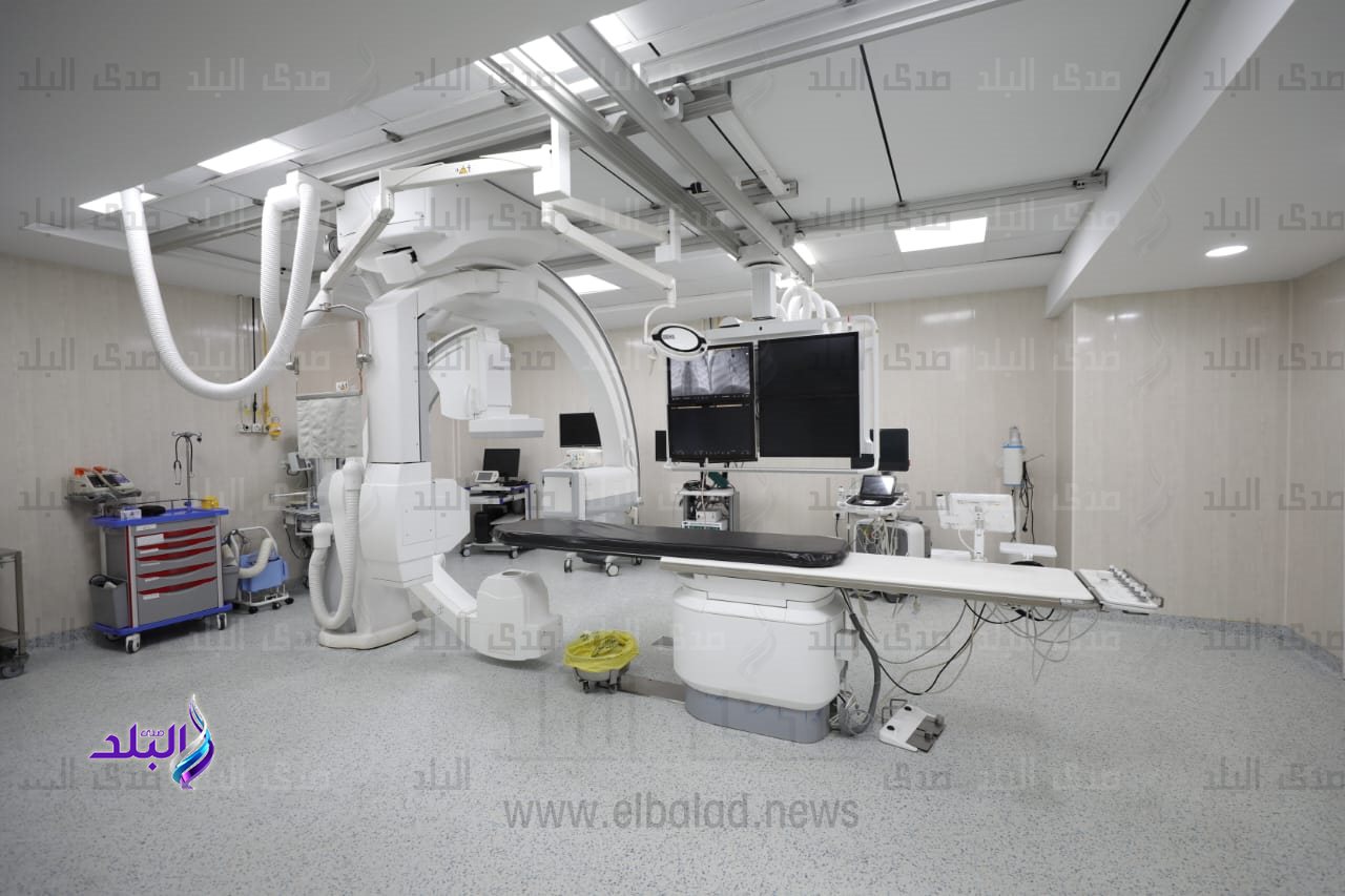 وزير التعليم العالي يفتتح عدة مشروعات طبية9