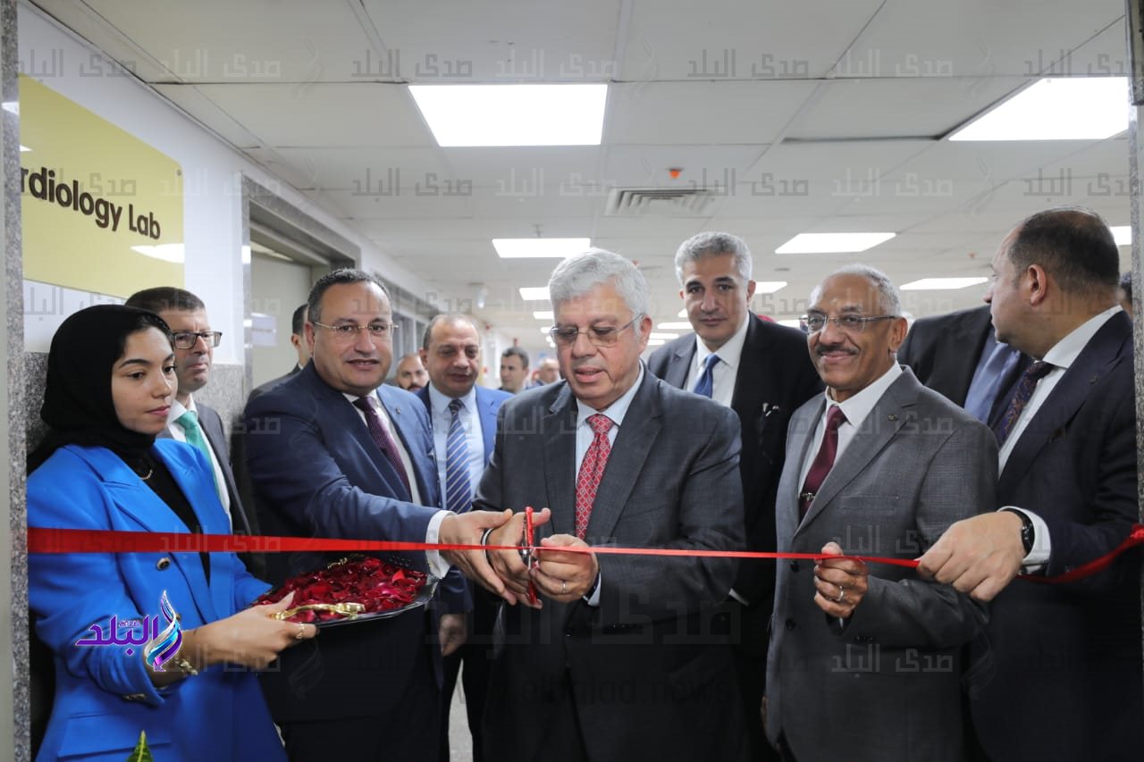 وزير التعليم العالي يفتتح عدة مشروعات طبية7