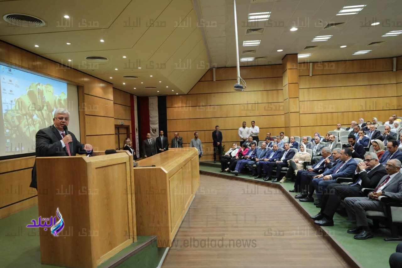 وزير التعليم العالي يفتتح عدة مشروعات طبية6