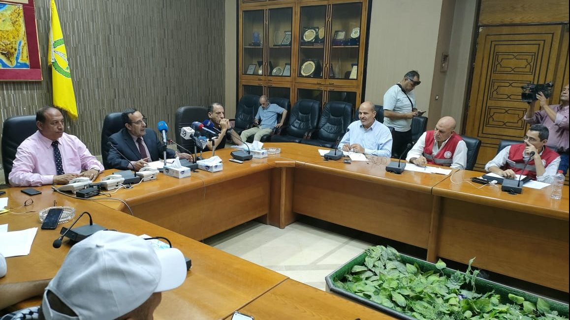 اجتماع اللواء الدكتور محمد عبد الفضيل شوشة محافظ شمال سيناء 