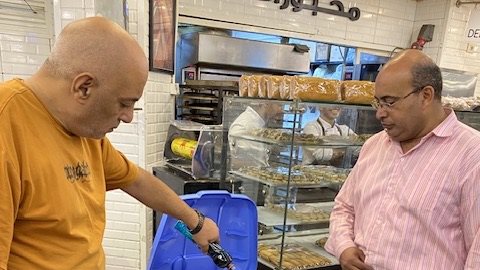 سكرتير عام حي شرق في حملة مكبرة