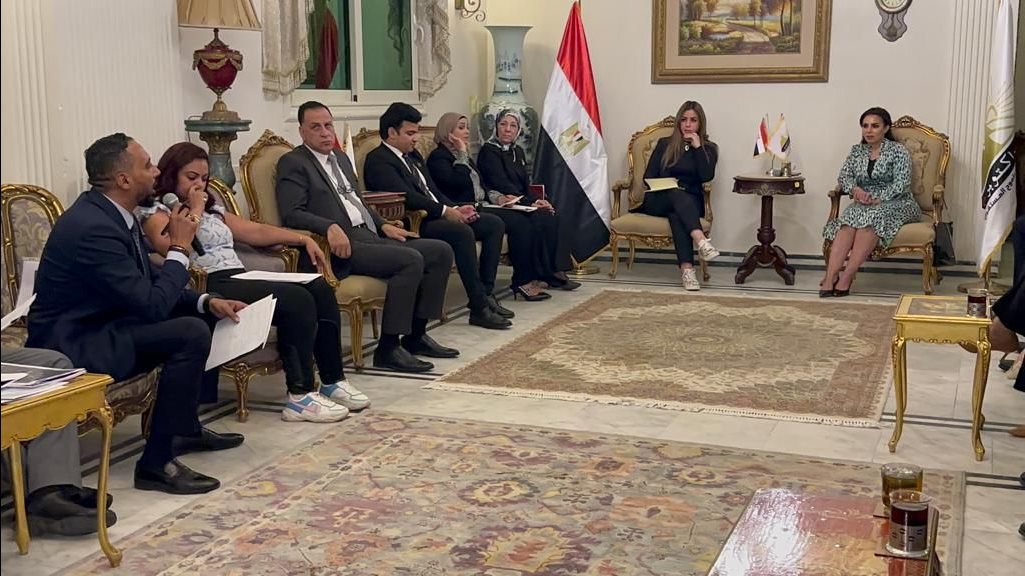 تنسيقية شباب الأحزاب والسياسيين تزور حزب "مصر أكتوبر"