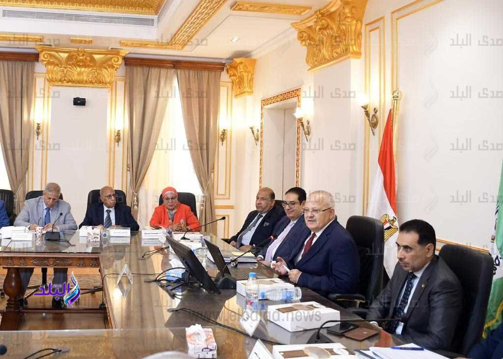 مجلس جامعة القاهرة 3