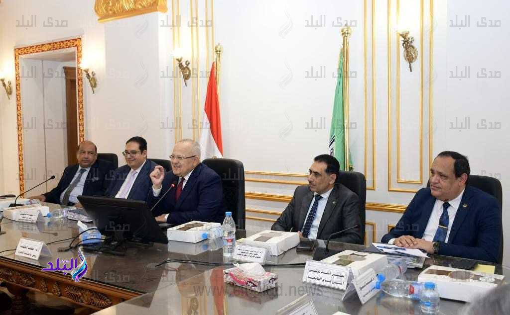 مجلس جامعة القاهرة 2