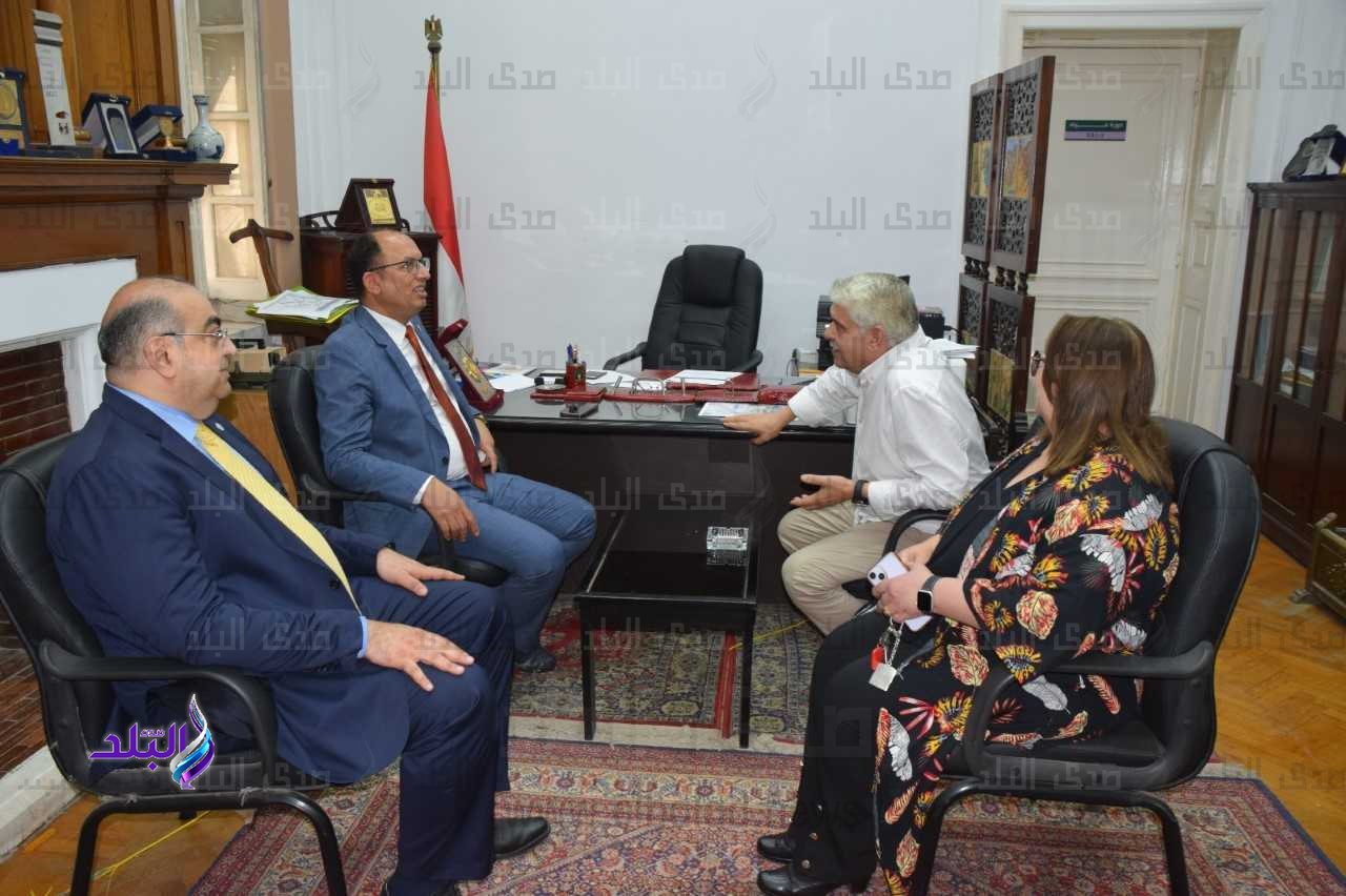 زيارة تفقدية لرئيس جامعة حلوان  إلي كليات الاقتصاد المنزلى والتربية الموسيقية والفنية وفنون جميلة1