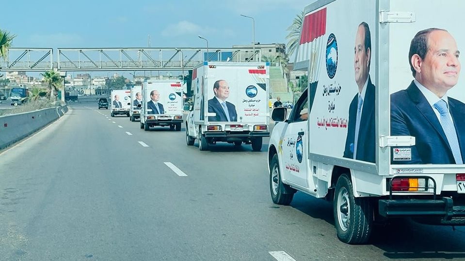 المنافذ المتنقلة لبيع السلع الغذائية بالإسكندرية