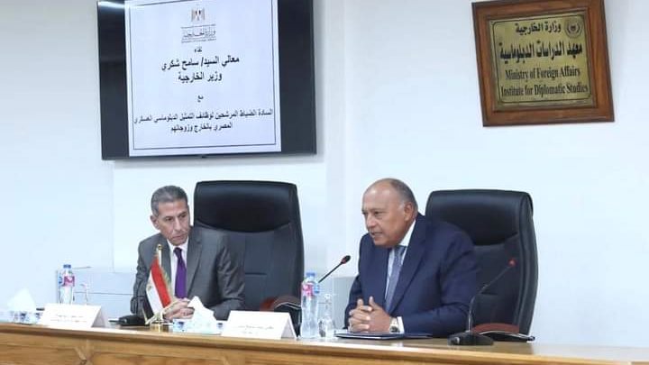 وزير الخارجية يلتقي الملحقين العسكريين