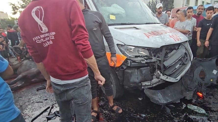 جانب من استهداف المستشفي 