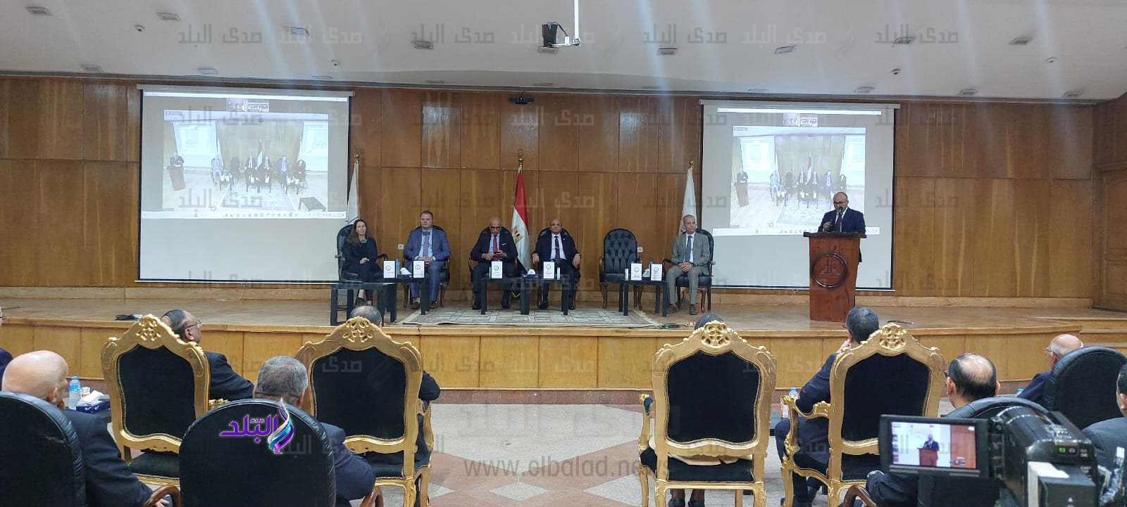 رئيس جامعة عين شمس الجديد يفتتح مؤتمر السنوي لكليةالحقوق بجامعة عين شمس2