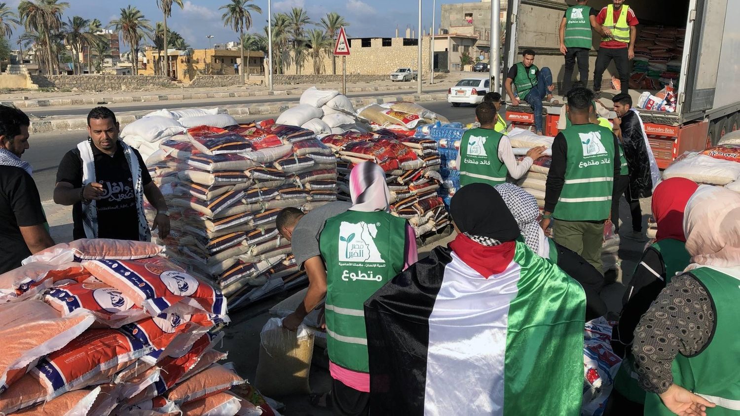 المساعدات الإنسانية لقطاع غزة 