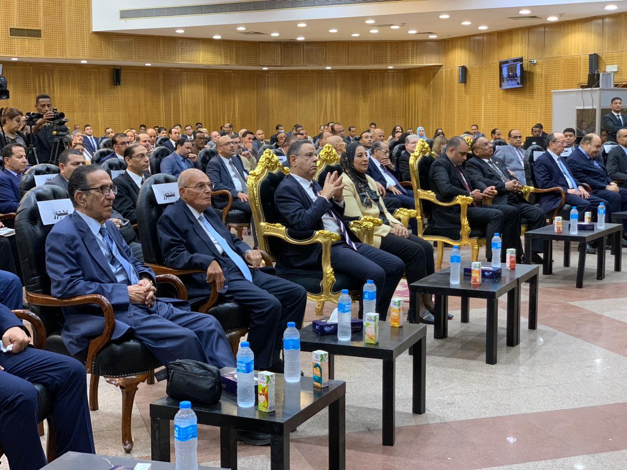 جانب من المؤتمر 