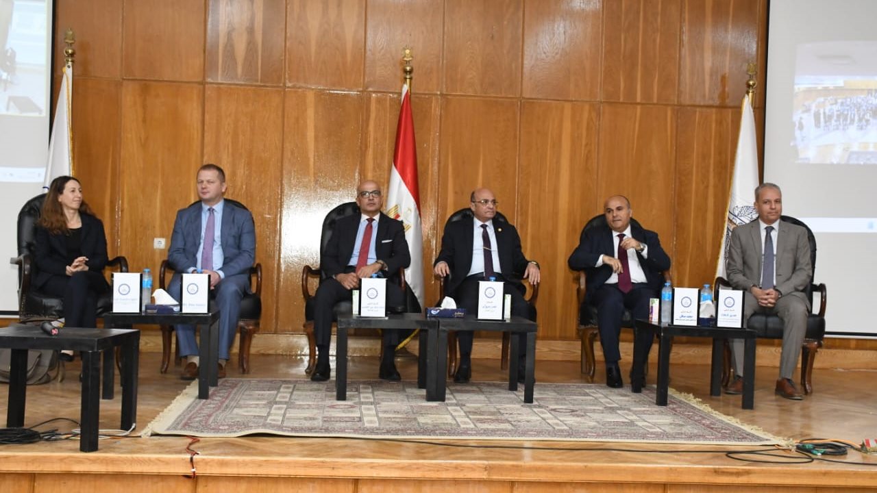 جامعة عين شمس 