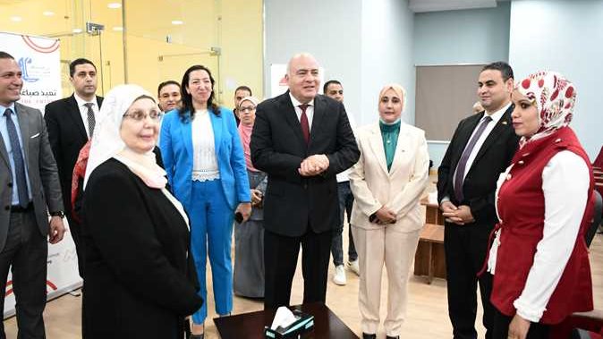 محافظ قنا يشهد افتتاح برامج المرأة تقود في المحافظات