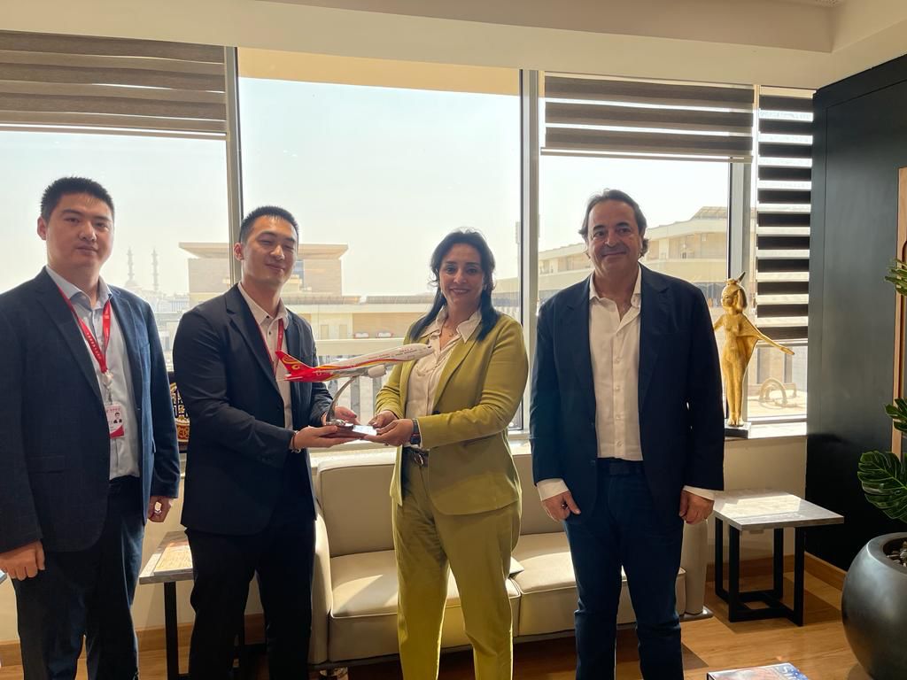 نائب وزير السياحة والآثار 