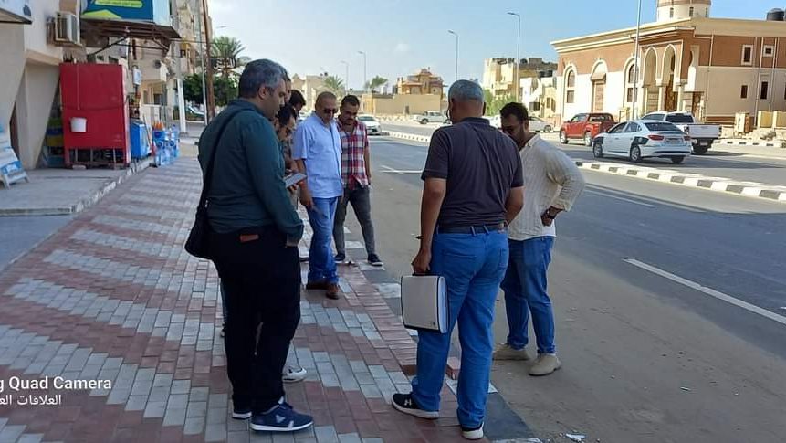 لجنة تعاين محور الفاتح بمدينة العريش 