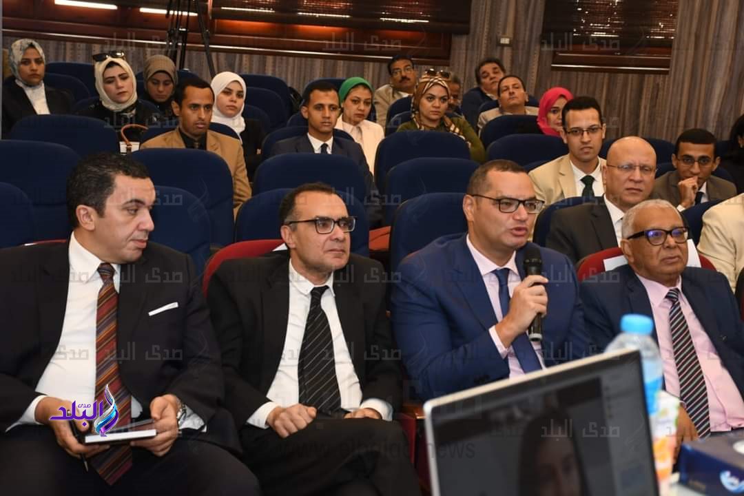 حقوق عين شمس تختتم مؤتمرها العلمي الدولى حول التحديات والآفاق القانونية والاقتصادية للذكاء الاصطناعى10