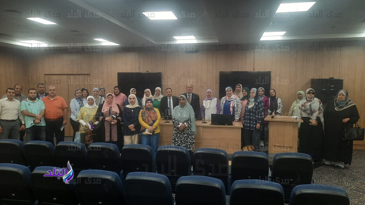 مكتب جوائز جامعة عين شمس ينظم اجتماعا هاما مع إدارات العلاقات الثقافية بالكليات1