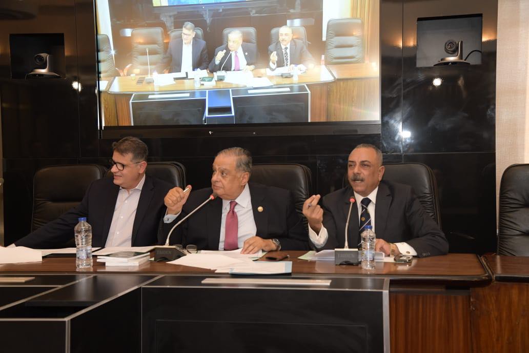  اللجنة  المشتركة  من اللجنة التشريعية