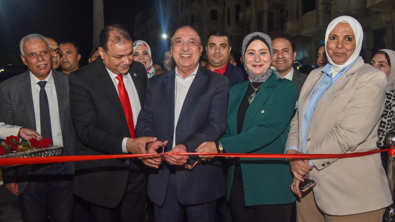 محافظ الاسكندرية يفتتح ميدان بالمنشية