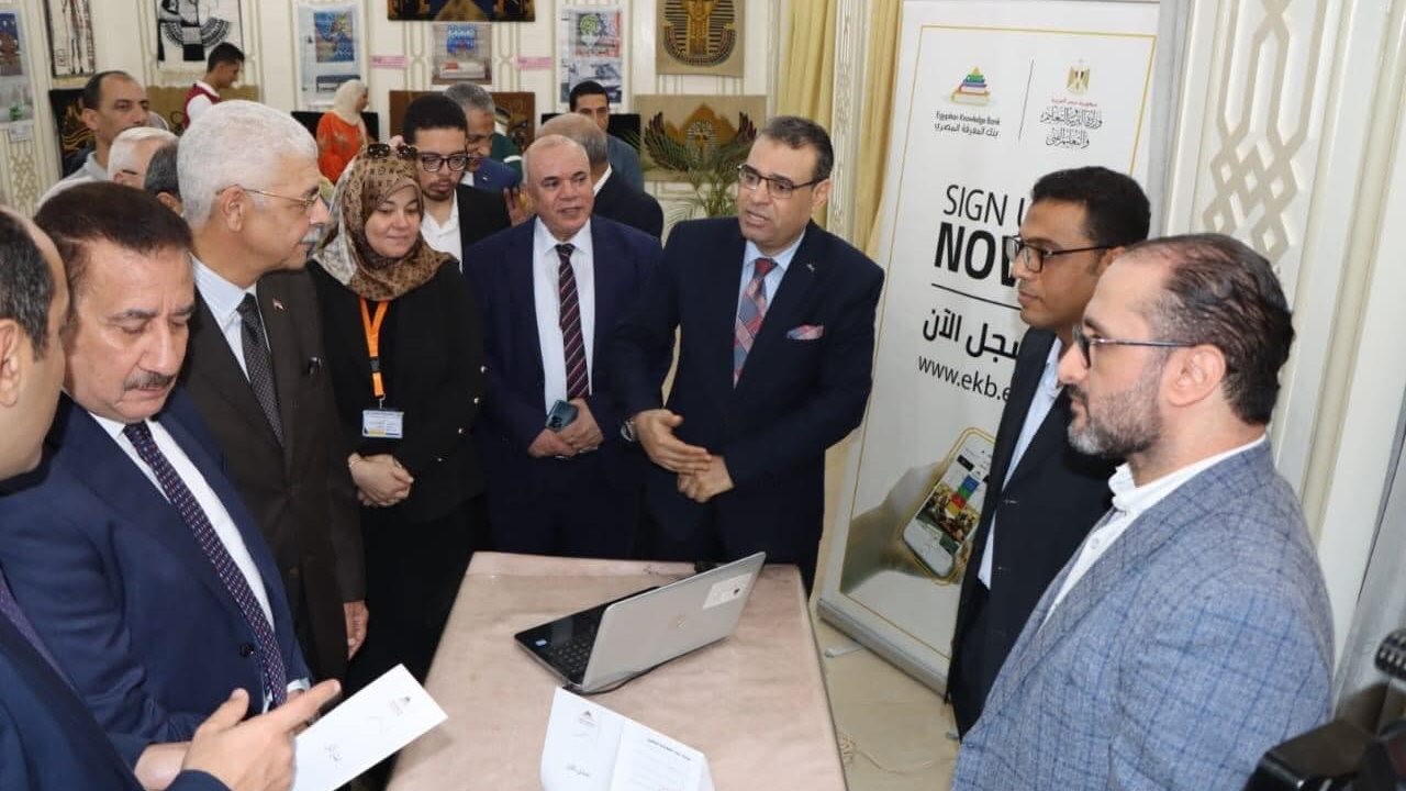 رئيس جامعة الدلتا التكنولوجية يُشارك فى افتتاح معرض الصناعات