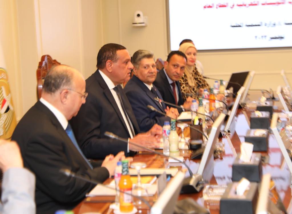 وزير التنمية المحلية 