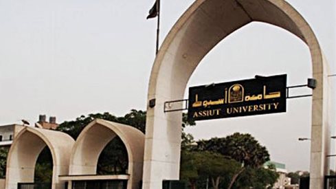 جامعة أسيوط تستقبل وفد طلابي من جامعة بياتيجورسك الروسية 